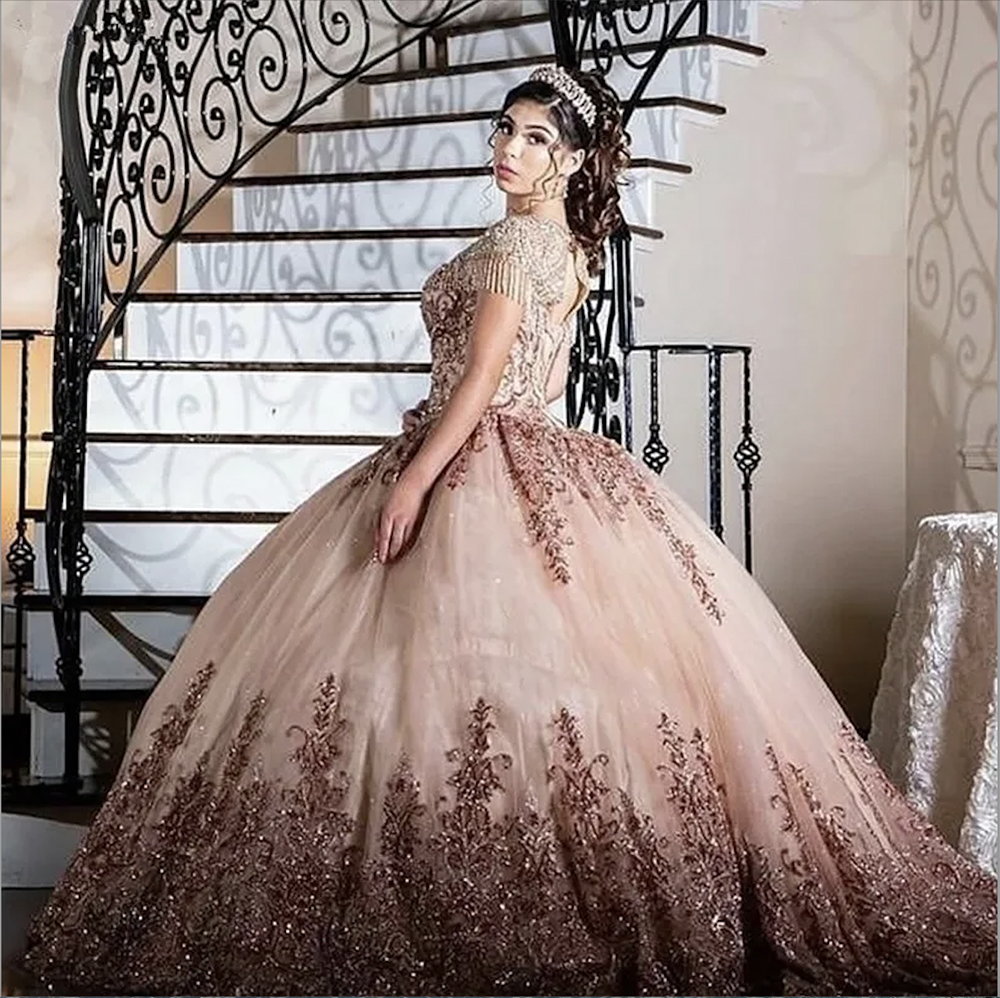 Stunning vestidos de 15 2023 Scoop Neck Tassel Beaded Quinceanera Dresses Applique Keyhole Back Ball sweet 16 Prom Gowns 0509