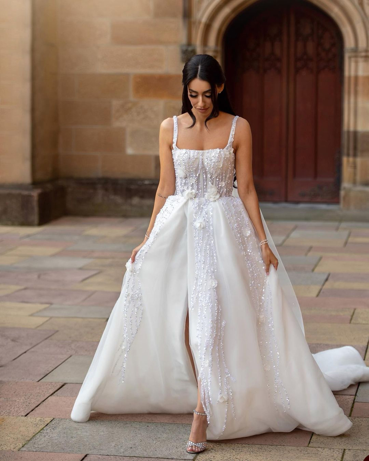 Modern A Line Wedding Dress Sexy Spaghetti 3D Flowers Bridal Gowns Custom Made Sleeveless Plus Size Beach Bride Robes