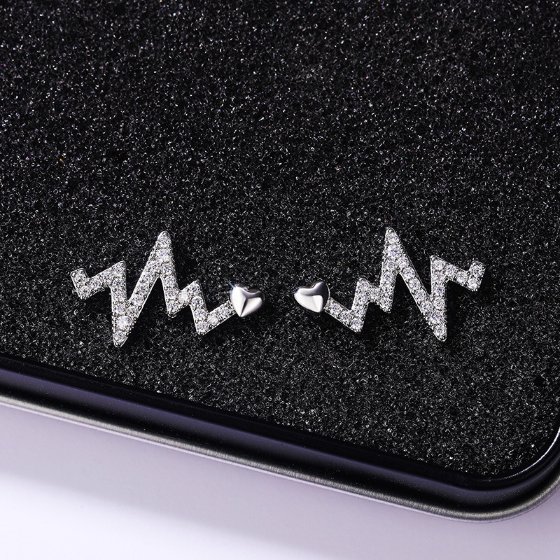 Chic Electrocardiogram Inspired Stud Earrings in Polished Sterling Silver - Versatile Women's Jewelry Piece