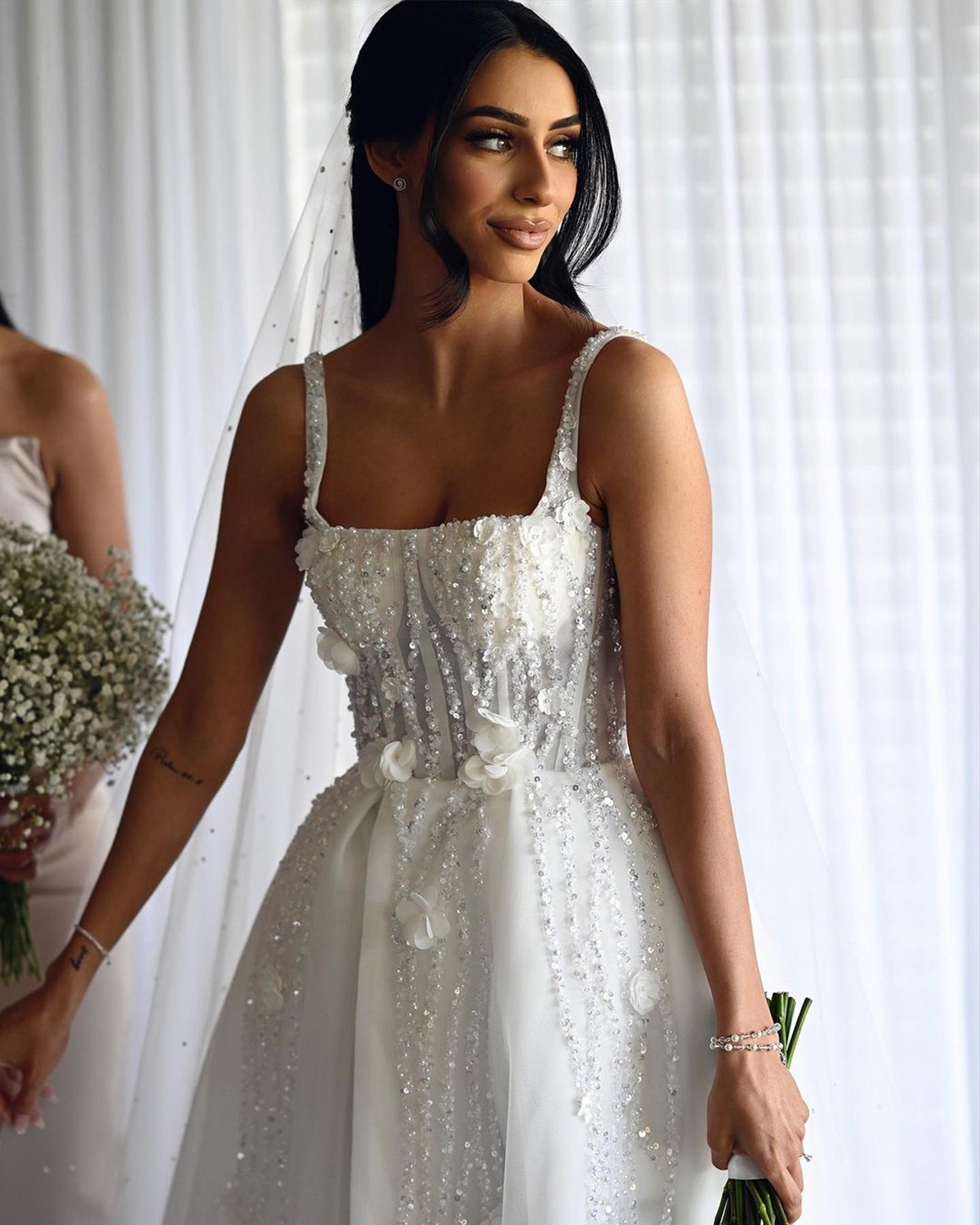 Modern A Line Wedding Dress Sexy Spaghetti 3D Flowers Bridal Gowns Custom Made Sleeveless Plus Size Beach Bride Robes