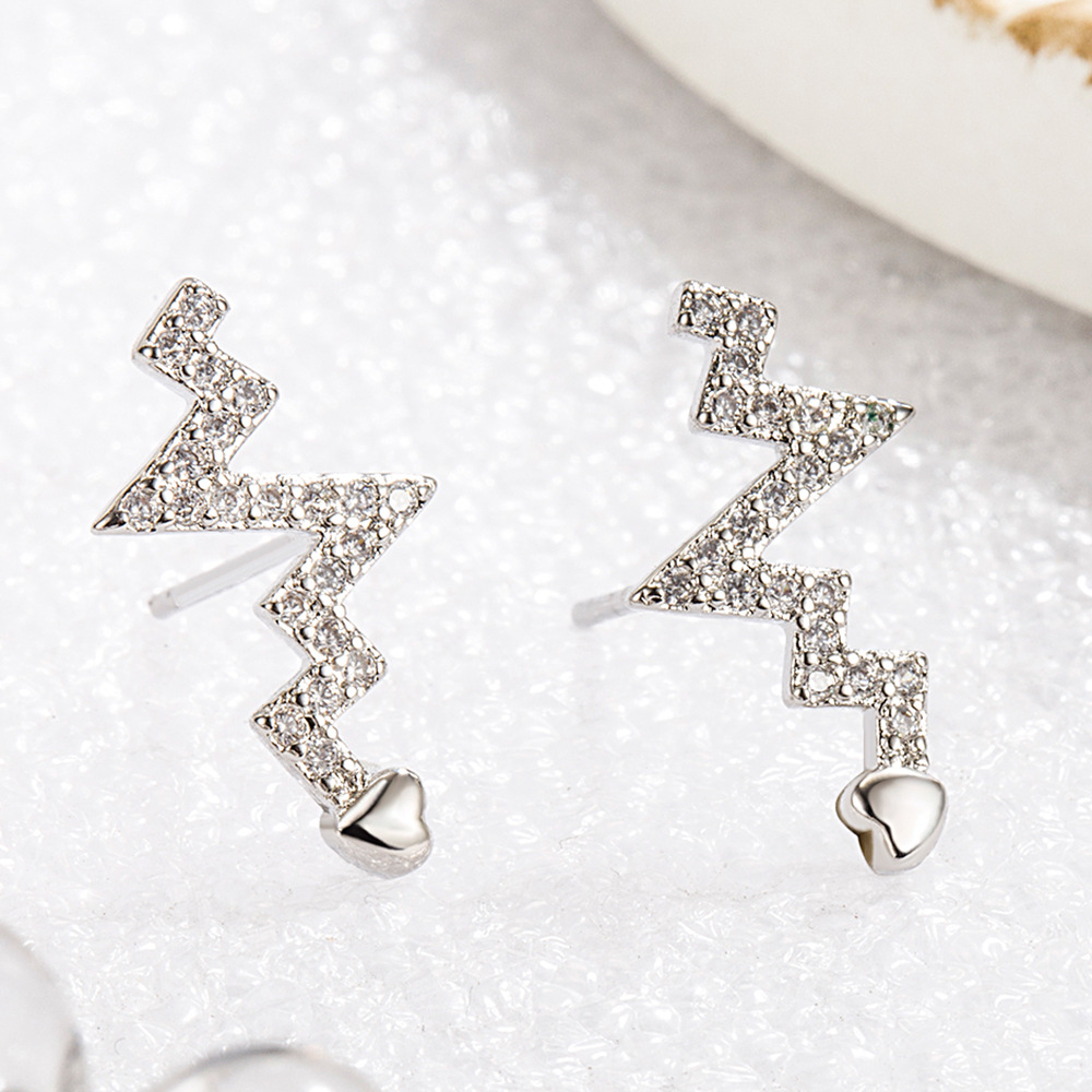 Chic Electrocardiogram Inspired Stud Earrings in Polished Sterling Silver - Versatile Women's Jewelry Piece