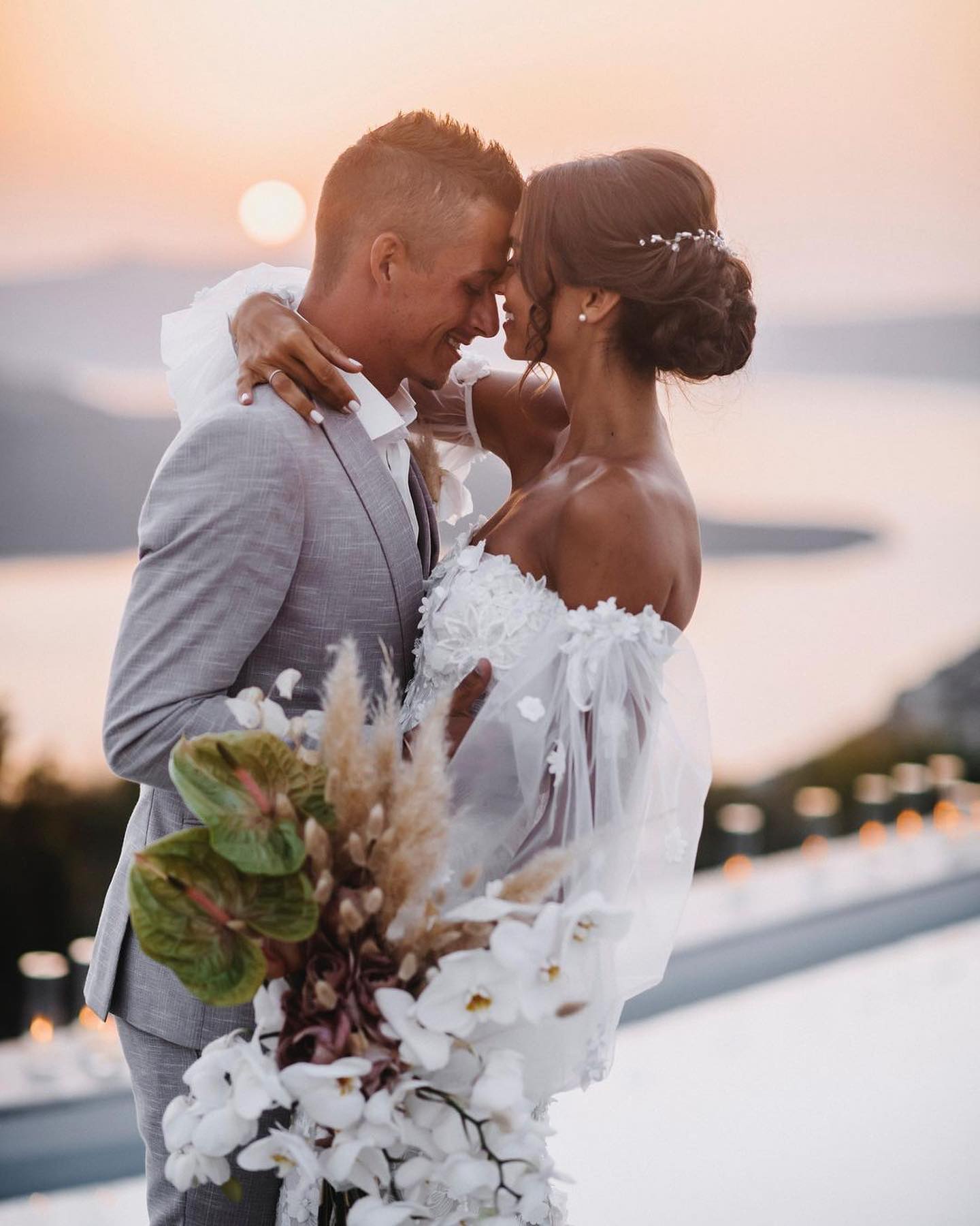 Boho Sheath Dresses For Bride Strapless Appliques Overskirts Wedding Dress Sweep Train Robe De Mariee Lace Up Back Bridal Gowns 0616