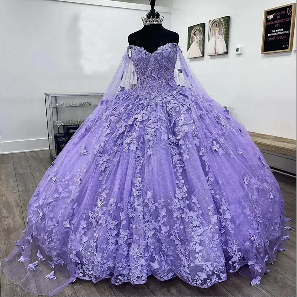 2023 Light Purple Butterflies Lace Quinceanera Dresses With Cap Beading Sweetheart Tulle Long Train Pagenat Prom Sweet 16 Dress Ball Gowns Puffy