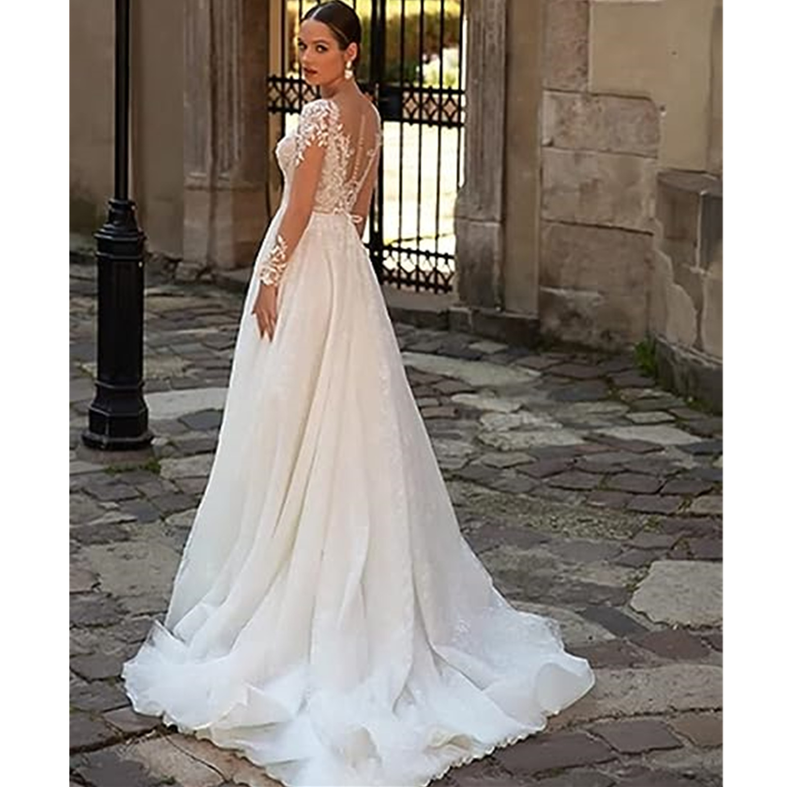 Bohemian Long Sleeve Wedding Dresses A Line V Neck Lace Appliqued Beach Bridal Gowns Backless Sweep Train High Side Split Boho Wedding Dress
