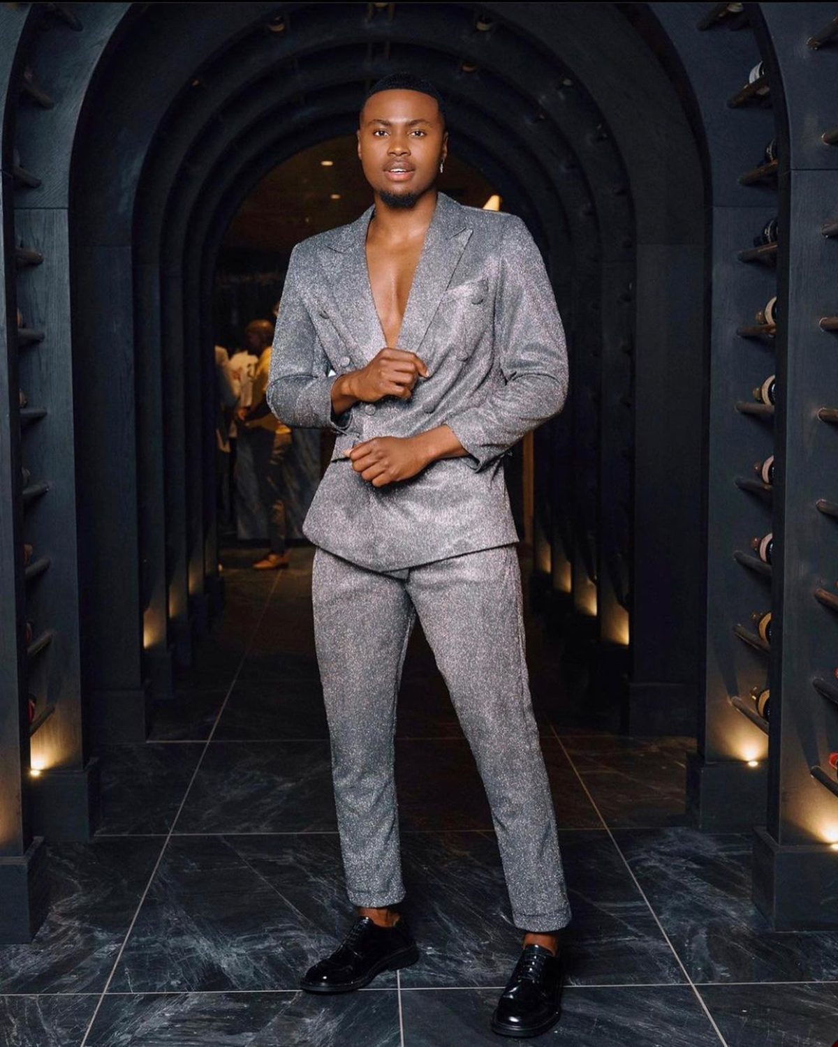 Fashion Wedding Tuxedos Men Suits Peaked Lapel Double Breasted Gold Silver Elastic Fabric Customize 2 Pieces Coat Pants Fashion Formal Casual Prom Tai