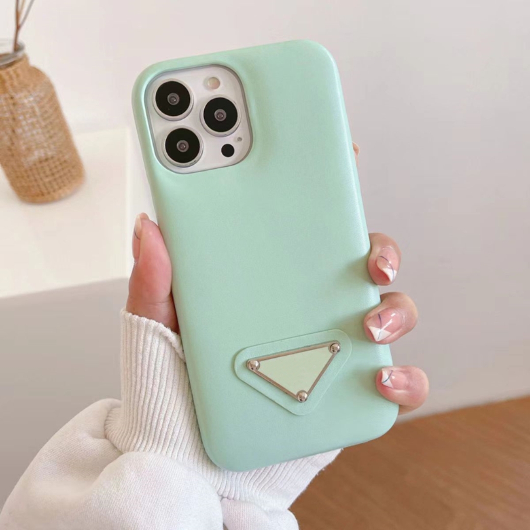 New Designer iPhone 15 14 13 12 11 Pro Max Solid Color Back Shell 15Pro 15Plus 14Plus 14Pro 15ProMax Fashion Soft Leather Letter Design Mobile Co