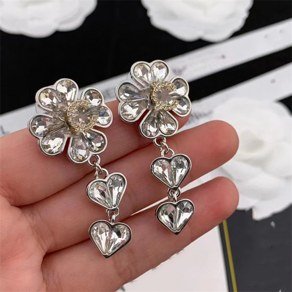 2023 Latest Stud Earring Ccity Luxury Designer Jewelry Women Classics C logo hoop Earrings Fashion Accessories 34234