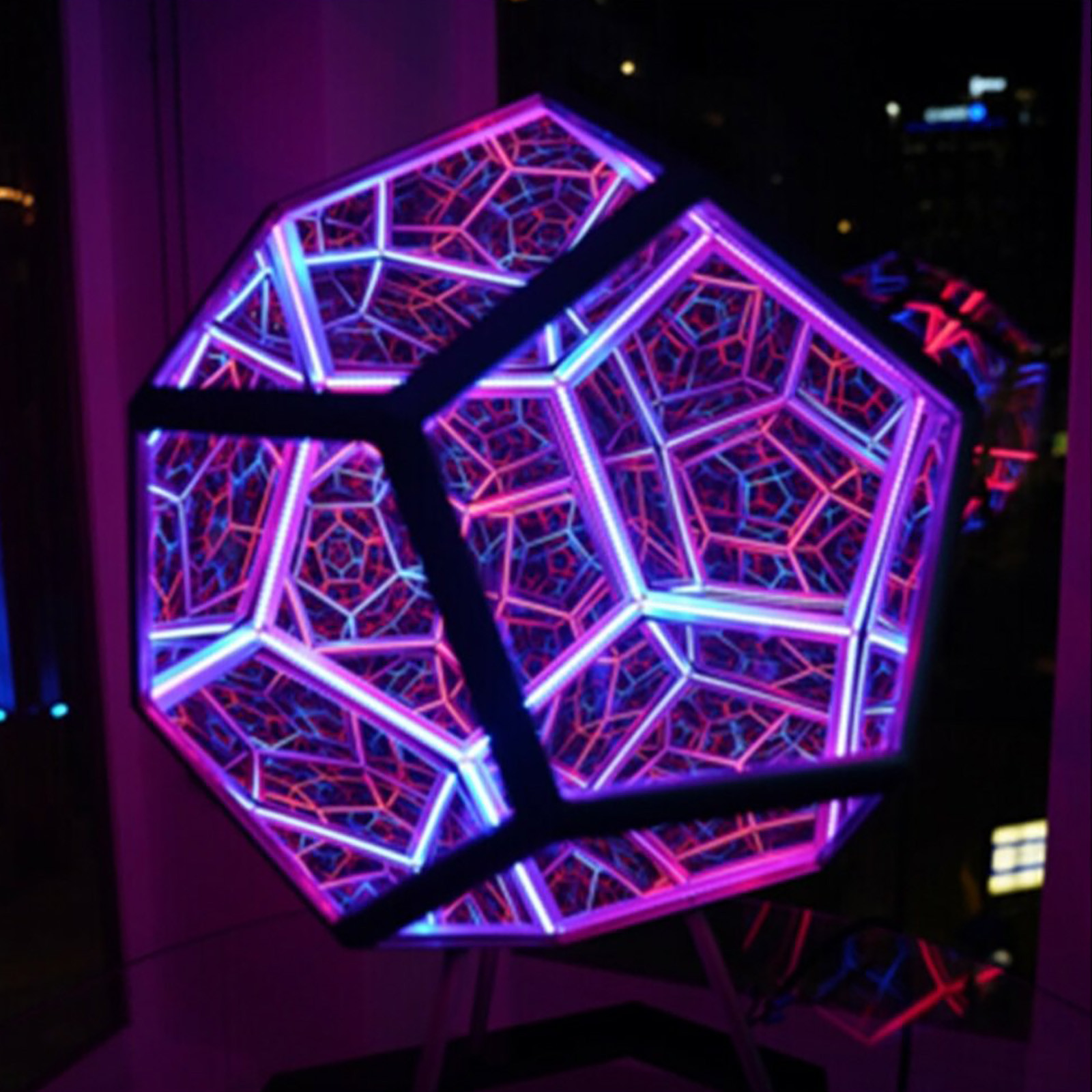 Decorative Objects Figurines Christmas Infinite Dodecahedron Color Art Light Usb Charging Lamp Home Desktop Decoration Aesthetic Room Decor 230725