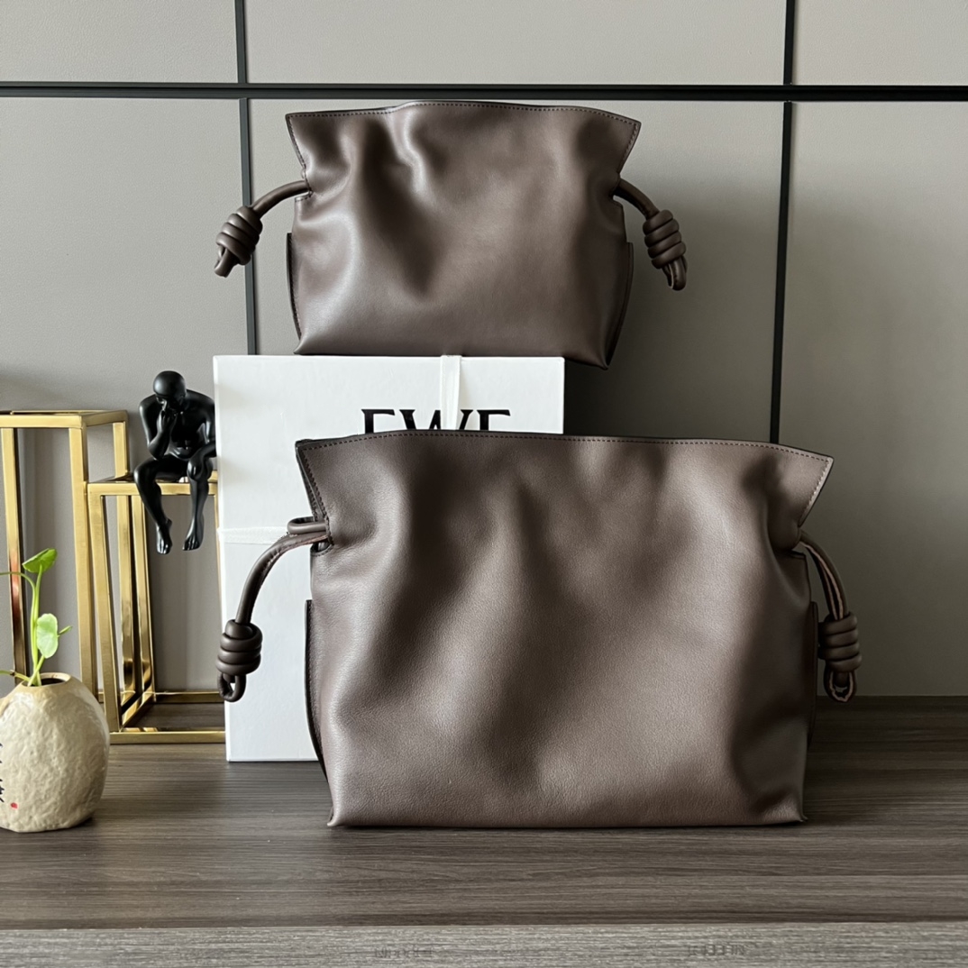 Designer Nappa calfskin Shoulder bags Fashion flamenco Crossbody bag 10A soft leather handbags Magnetic closure drawstring totes Ceramic Bunny Hanging Ornament