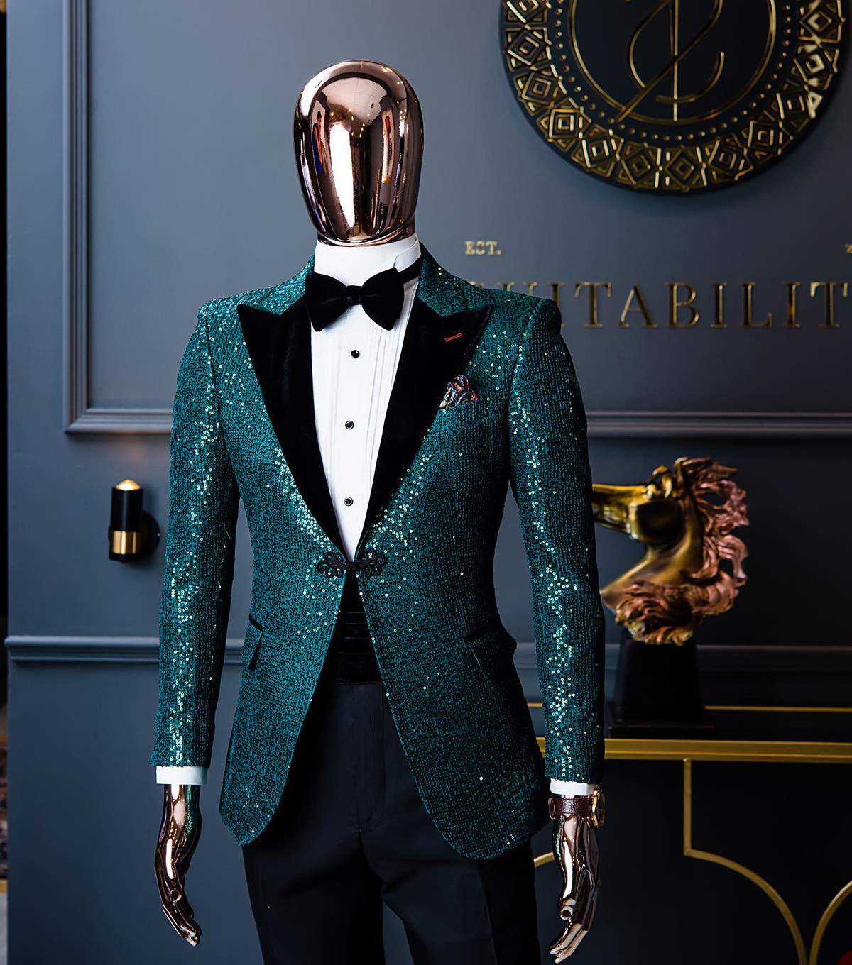 Luxury 2 Pieces Wedding Tuxedos Men Suits Shining Sequined Peaked Lapel One Button Customize Coat Black Pants Fashion Casual Prom Party Tailored