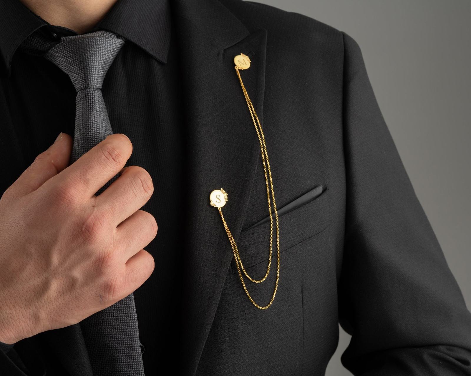 Pins Brooches Personalized Custom Name Brooch Label Company Initial Handmade for Women Men 230727