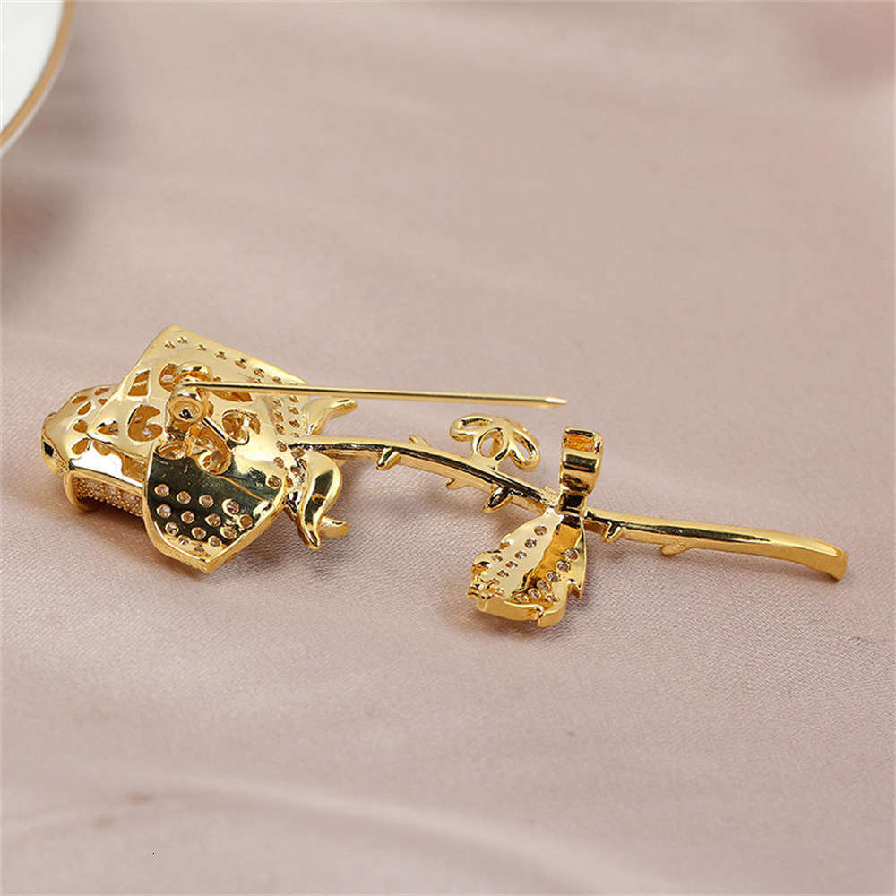 Pins Brooches DIY Accessories Copper Plated Gold Inlaid with Zircon Rose Pearl Brooch Empty Tray Temperament Trendy Women 230727