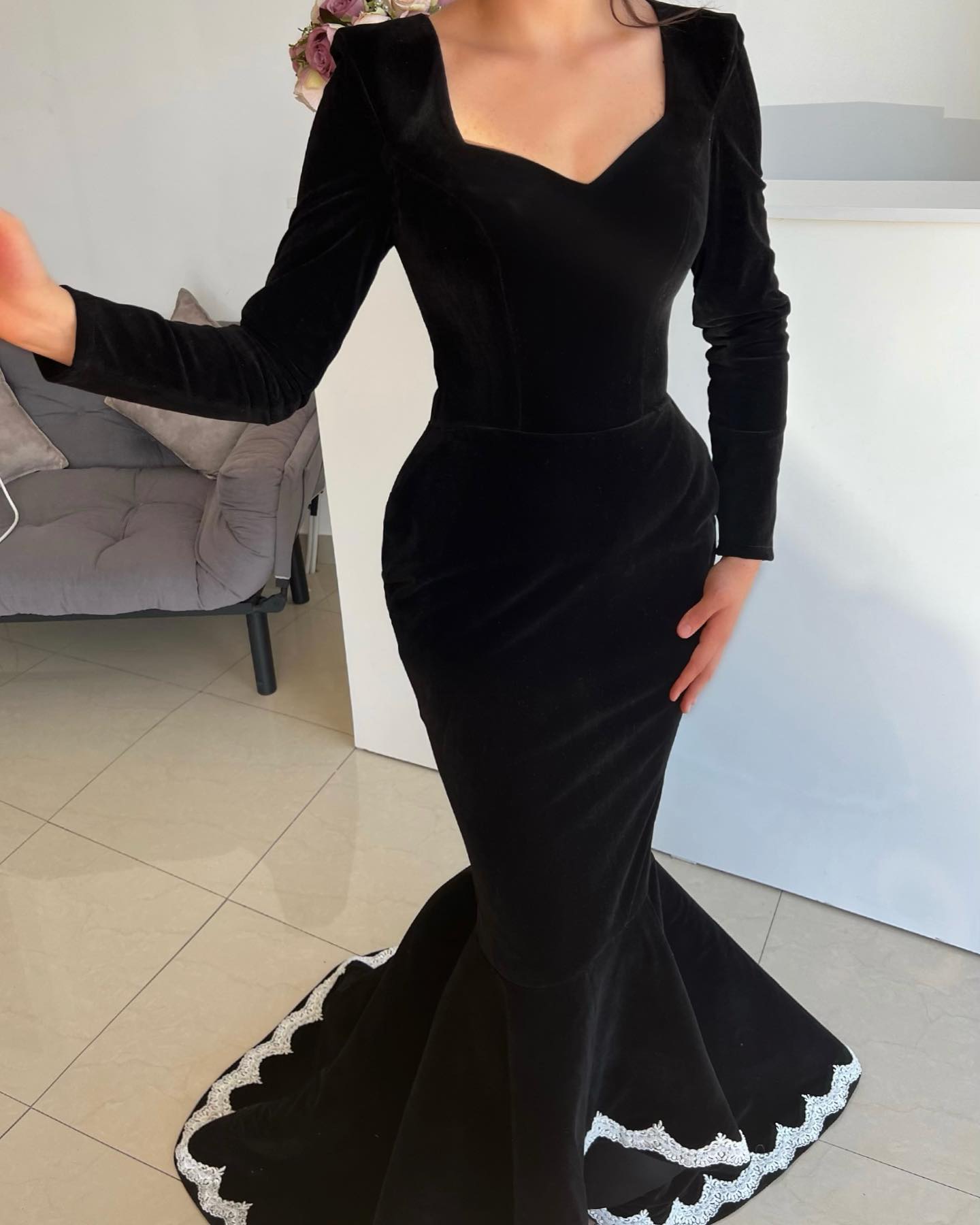 Elegant Black Veet Mermaid Evening Dresses Lace Edge Sleeves Party Prom Pleats Long Dress For Red Carpet Special Ocn 0516
