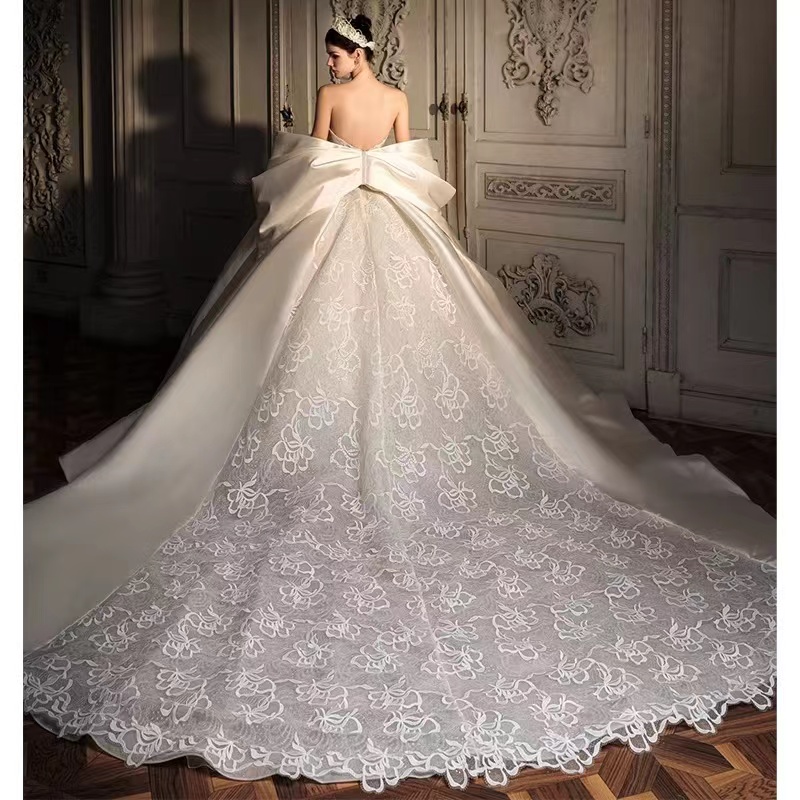 Sweetheart ball gown Crystal Beads Big Bow Back Bridal Gowns robe de mariage Custom Made Princess satin lace wers plus size Wedding Dresses