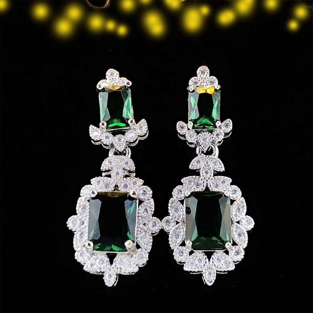 Wedding Jewelry Sets 4pcs Pack silver color bride Jewelry Set Halo Engagement Ring Round Stud Earring For Wedding Gift J6943 230728