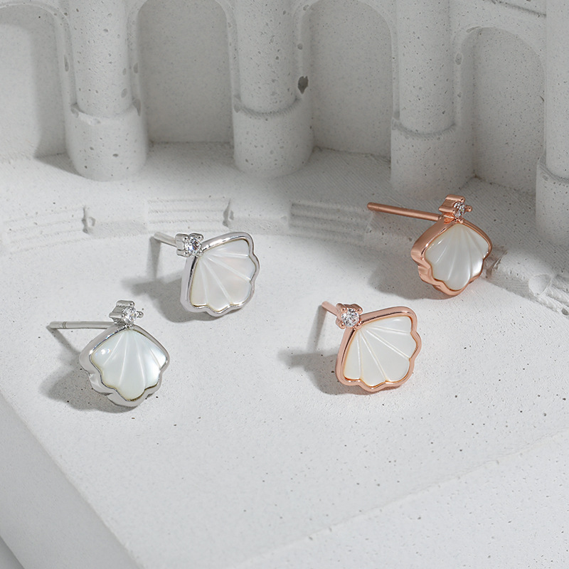 Charming Square-Shaped S925 Sterling Silver Earrings Featuring Dazzling Crystalline Accents