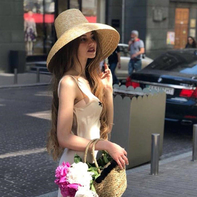 Wide Brim Hats Bucket Lamp Shape Sun Hat for Women Big Summer Beach Ladies High Top Straw UV Protection Derby Travel 230729