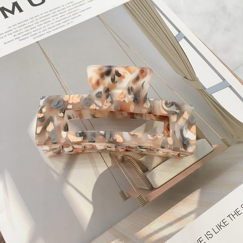 Berets Korean Style Women Hair Claws Elegant Acrylic Hairpin Leopard Print Clips Large Geometry Headwear for Girl Accessories 230729