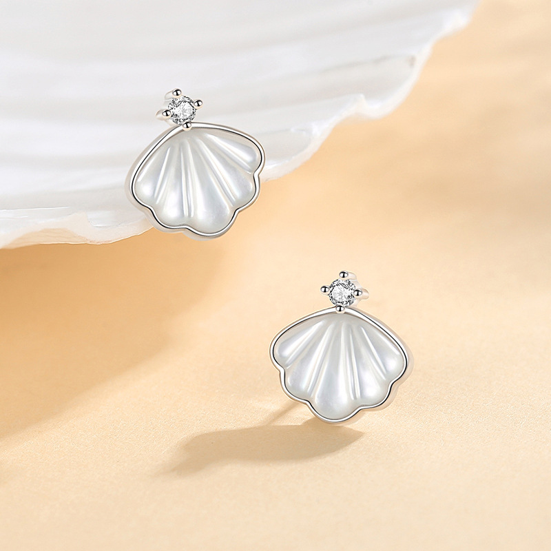 Charming Square-Shaped S925 Sterling Silver Earrings Featuring Dazzling Crystalline Accents