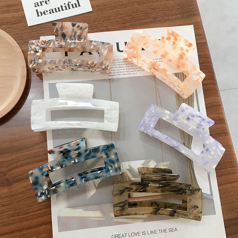 Berets Korean Style Women Hair Claws Elegant Acrylic Hairpin Leopard Print Clips Large Geometry Headwear for Girl Accessories 230729