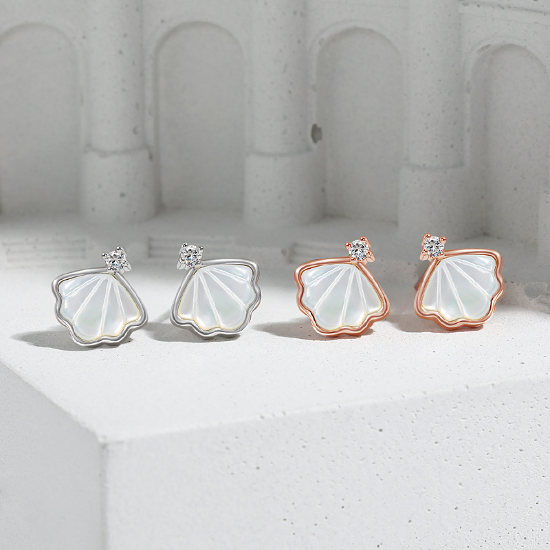 Charming Square-Shaped S925 Sterling Silver Earrings Featuring Dazzling Crystalline Accents