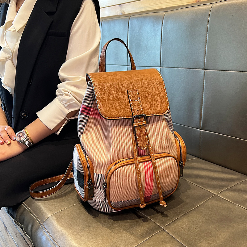 2023 Fashionable Genuine Leather Backpack: Plaid Pattern, Trendy Travel Bag with Large Capacity