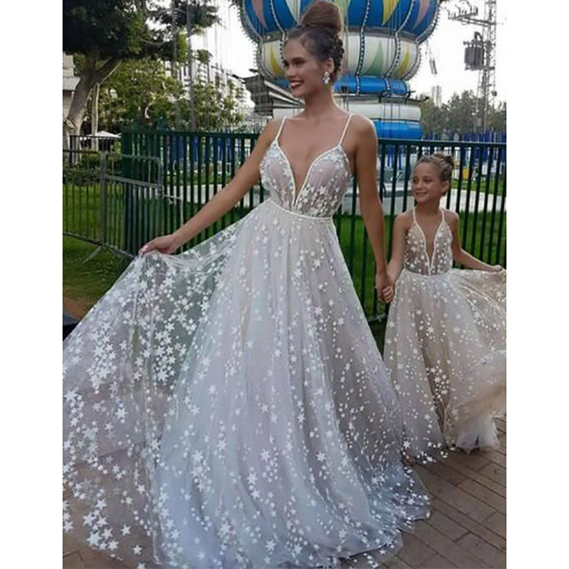 Eightree Lace Wedding Dresses Princess V Neck 3D Appliques Beach Boho Mother Daughter Dresses Sleeveless Wedding Gowns Custom