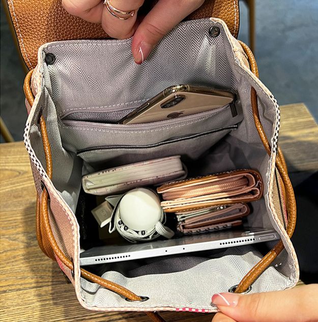 2023 Fashionable Genuine Leather Backpack: Plaid Pattern, Trendy Travel Bag with Large Capacity