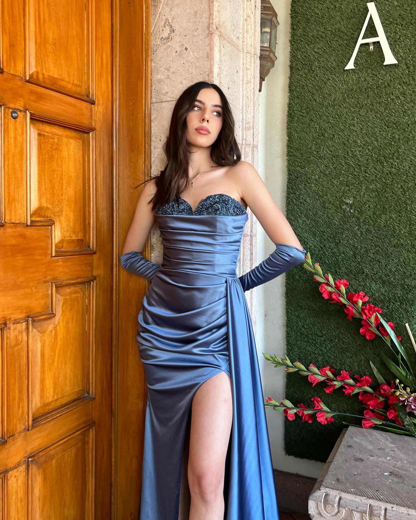Elegant Grey Prom Dresses Sequins Strapless Split Evening Pleats Formal Long Special Ocn Party Dress Lz0304