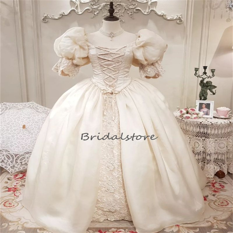 Victorian Gothic Beige Wedding Dress Renaissance Medieval 2023 With Short Sleeves Court Country Bridal Gowns Lace Castle Vestidos De Novia hippie Robe