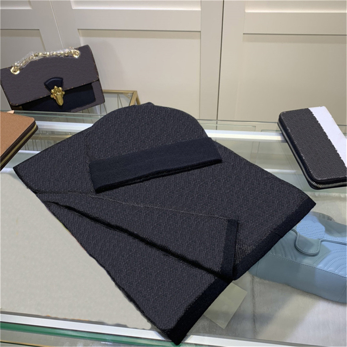 Luxury High quality Hat Scarf Set For beanies Men Women Winter 2 Piece Design Caps Shawl Designer Hats Scarves Wool Beanie Wrap Scarfs Box