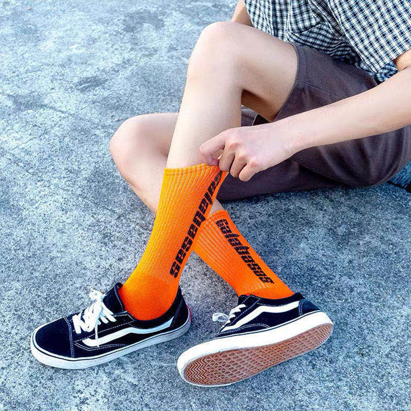 200pcs Mens Socks SEASON 6 CALABASAS Skateboard Fashion Mens Letter Printed Socks Sports Socks Sockings Hip Hop Neutral Letter medium tube cotton sock