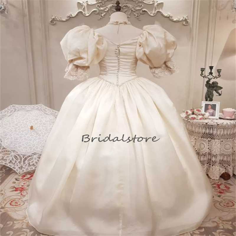 Victorian Gothic Beige Wedding Dress Renaissance Medieval 2023 With Short Sleeves Court Country Bridal Gowns Lace Castle Vestidos De Novia hippie Robe