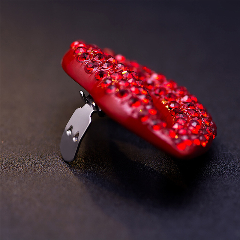 Shoe Parts Accessories Classic Red Lips Shoe Clips Detachable Rhinestones Shoe Decoration Women Pumps DIY Crafts Wedding Party Accessories Charms 2 Pc