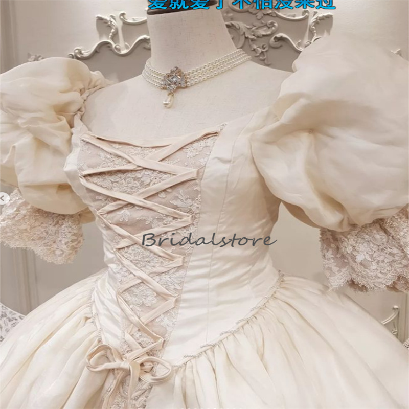 Victorian Gothic Beige Wedding Dress Renaissance Medieval 2023 With Short Sleeves Court Country Bridal Gowns Lace Castle Vestidos De Novia hippie Robe