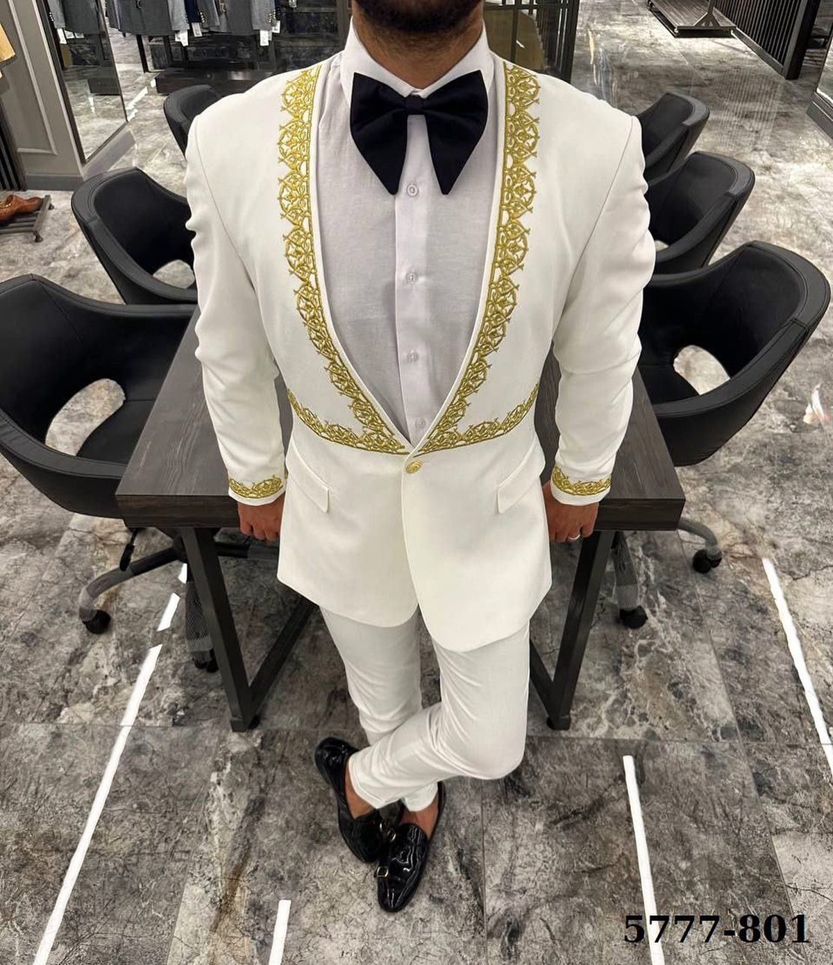 Fashion 2 Pieces Wedding Tuxedos Men Suits No Lapel Lace Applique One Button Customize Coat Solid Color Pants Fashion Formal Prom Party Tailored