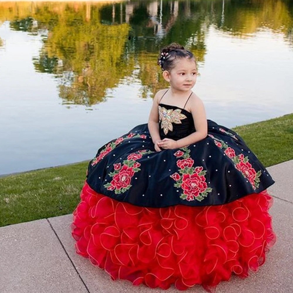 Mexican Embroidery Floral Flower Girls Dresses Charro Ball Gown Organza Tiers Ruffles Floor Length Black And Red Appliques Wedding Party Pageant Dress