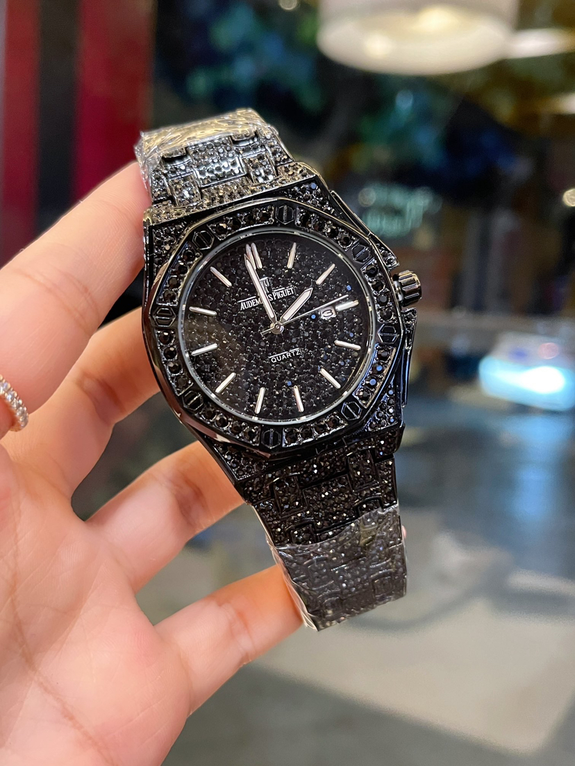 A Ps watch full of diamonds quartz watch Diamond 40MM women Sapphire Waterproof WristWatches Diamonds Bezel Gift