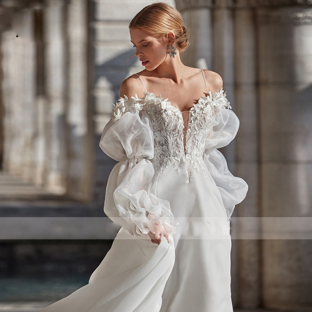 Modern Plummet Neck Spaghetti Strap A Line Wedding Dresses Transparent Sleeve With Lace Appliques Bridal Gown for Women