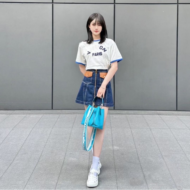 Womens tops shirts designer crops tops 2023ss summer High quality Luxury brand Letter print short sleeve womens clothing Size -XL, Beige
Womens tops shirts designer crops tops 2023ss summer High quality Luxury brand Letter print short sleeve womens clothing Size -XL, Beige