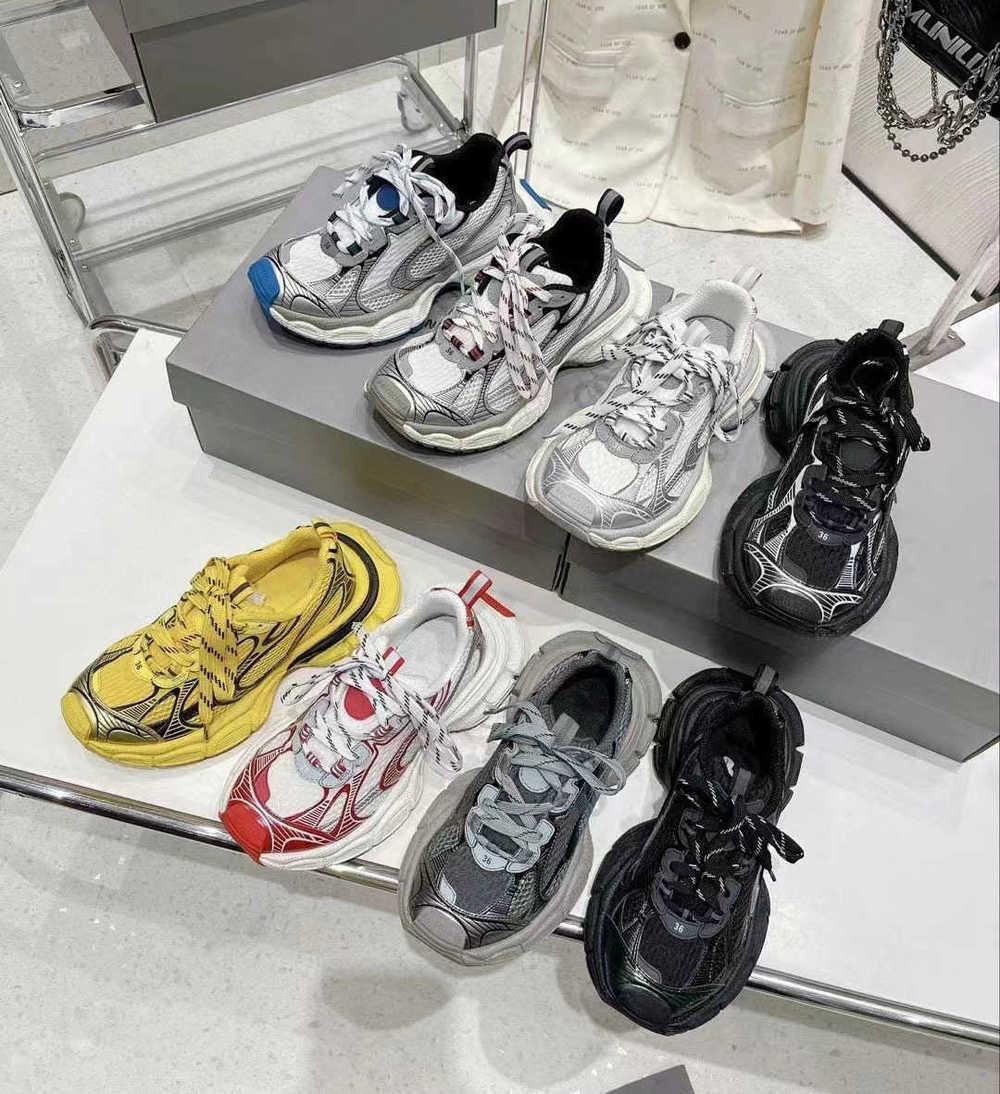 Balenciagas Men Track Balencaigaity Phantom sneakers Balencigas shoes Designer Women 3XL Retro Casual Shoes Black and White mesh comfortable nylon Sneaker person, Color 8
Balenciagas Men Track Balencaigaity Phantom sneakers Balencigas shoes Designer Women 3XL Retro Casual Shoes Black and White mesh comfortable nylon Sneaker person, Color 8