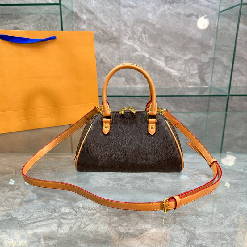 Designer handbags Tote Bag shopping bags Genuine leather cross body Satchel Women totes vintage Triangle handbag Fashion shell purses luxury Crossbody Bags, Brown
Designer handbags Tote Bag shopping bags Genuine leather cross body Satchel Women totes vintage Triangle handbag Fashion shell purses luxury Crossbody Bags, Brown