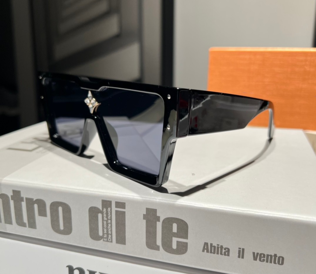 Designer LOU VUT luxury cool sunglasses Summer Cyclone For Men and Women style Z1578W Anti-Ultraviolet Retro Plate square Full Frame fashion Brand with original box