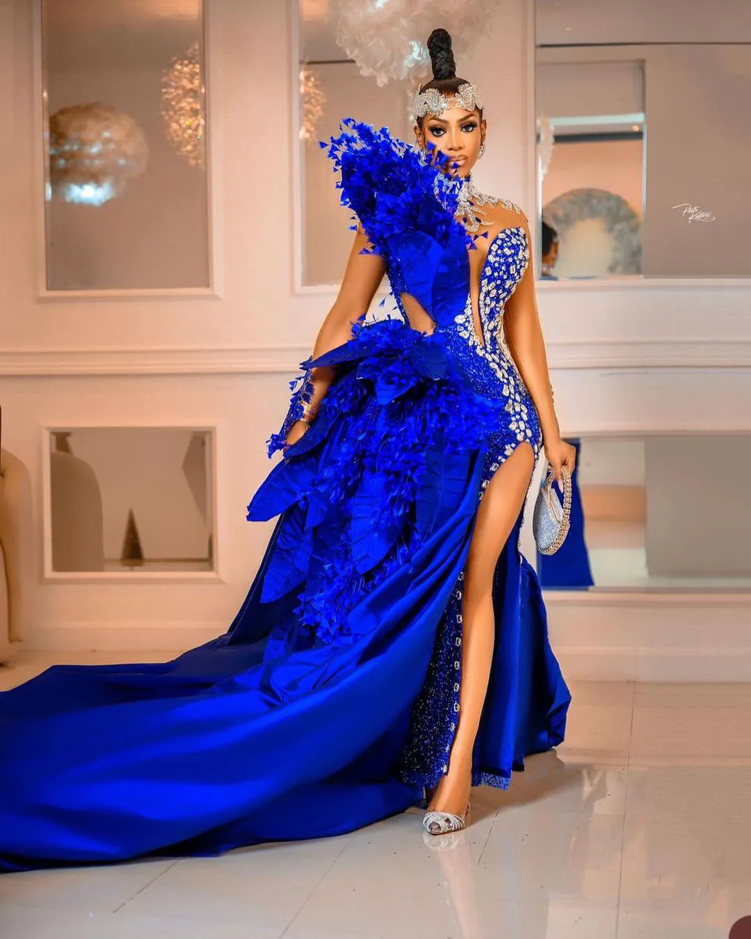 Royal Blue Prom Dress For Black Girls 2024 High Neck Beaded Sheer Long Sleeves Sexy Front Split Plus Size Formal Evening Ocn Gowns Mal Mal