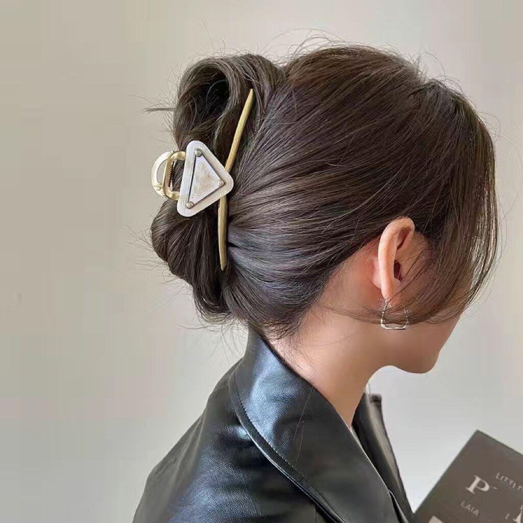 designers Hairpin Other Fashion Accessories rubber band grip simple hairpin inverted triangle brand back of head hair finishing clip Fashion
designers Hairpin Other Fashion Accessories rubber band grip simple hairpin inverted triangle brand back of head hair finishing clip Fashion
