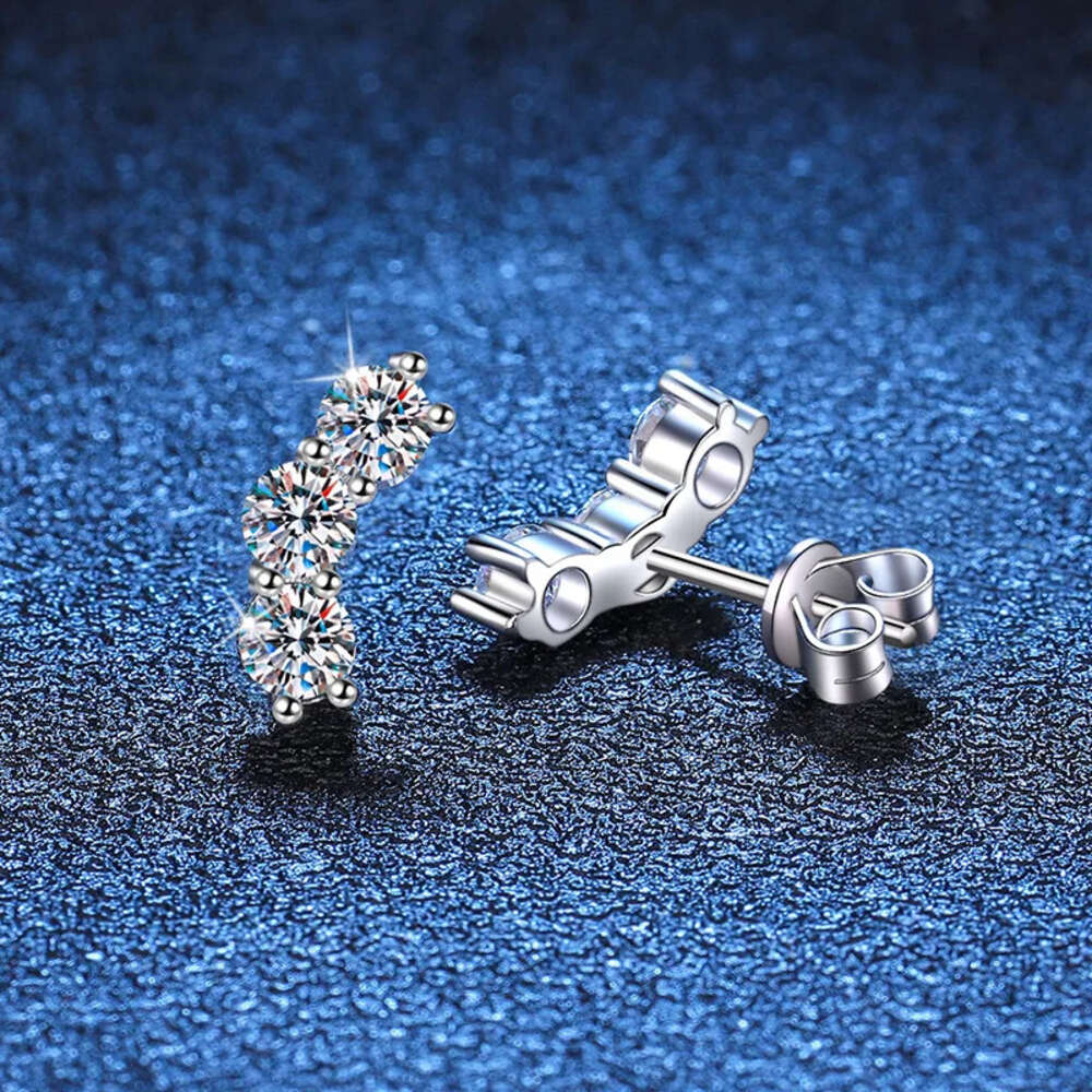Ladies Stud Smile Stylish High Quality Latest Sterling Silver 925 Moissanite Jewlery for Girl