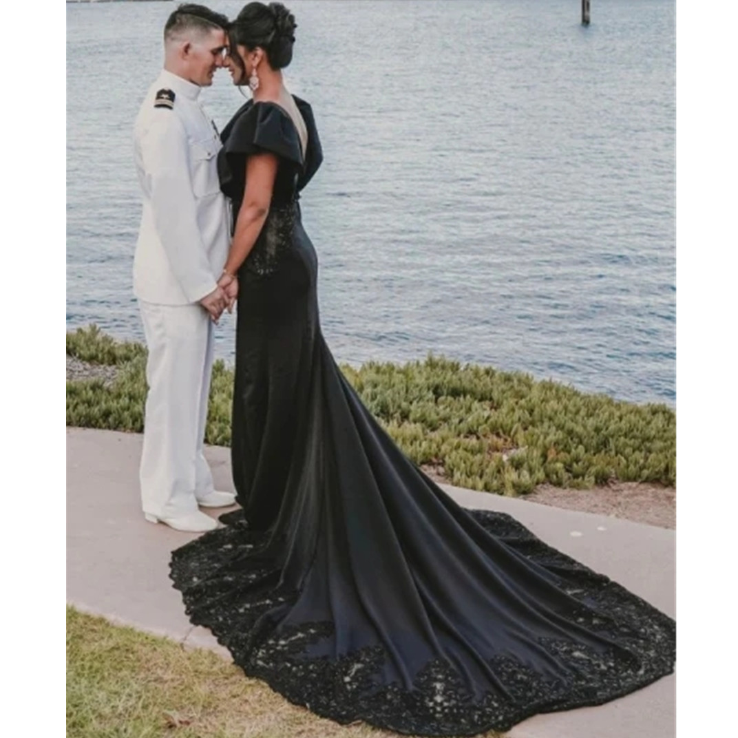 Mermaid Sleeveless Prom Dresses Black Robe de Mariage Glitter Beads Lace Gowns Princess Vintage Bridal Dress