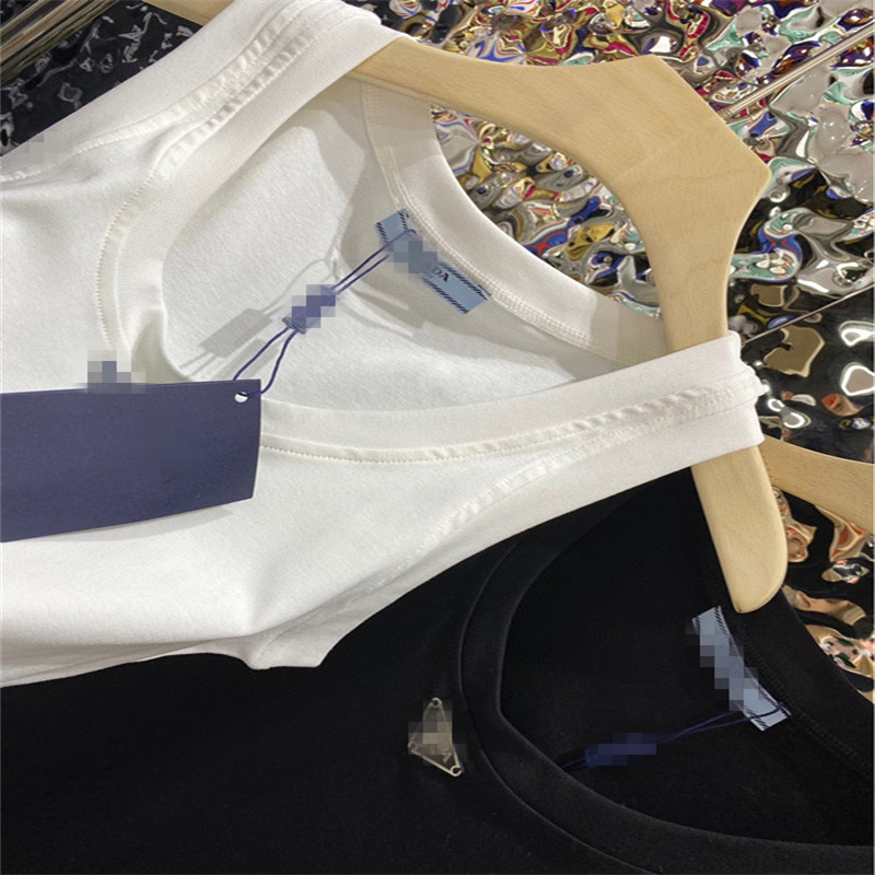 designer clothes women shirts woman top knitted Knits Classical Letter Embroidery U-neck Tee Sweaters Pullover Luxury Womens coat top for women Breathable Pullover
designer clothes women shirts woman top knitted Knits Classical Letter Embroidery U-neck Tee Sweaters Pullover Luxury Womens coat top for women Breathable Pullover