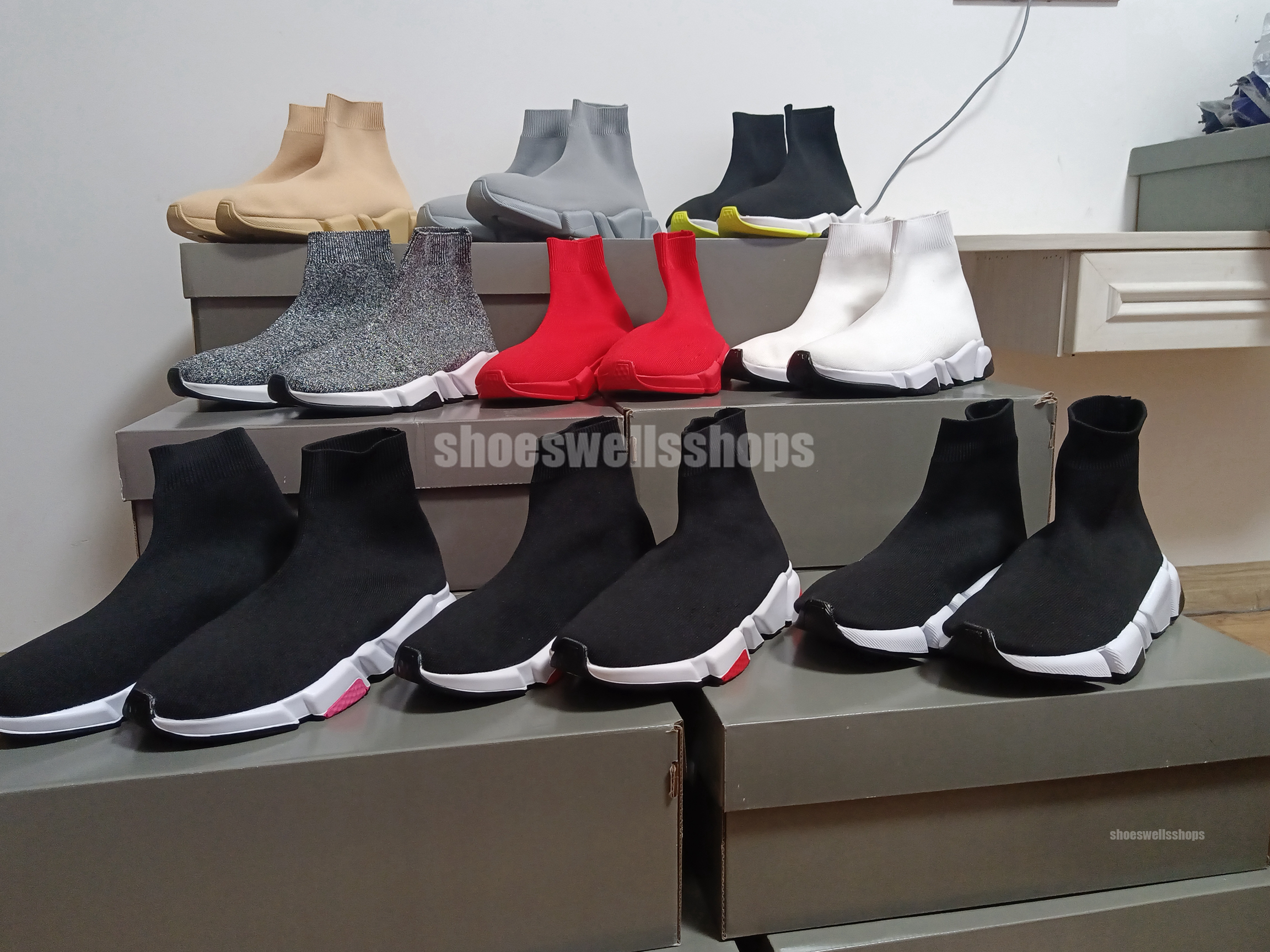 balenciagas Designer Sock Shoes Triple Black White S Red Beige Casual Sports Sneakers Socks Trainers Mens Women Knit Boots Ankle Booties Balenciagas Balencaigas, Color #3
balenciagas Designer Sock Shoes Triple Black White S Red Beige Casual Sports Sneakers Socks Trainers Mens Women Knit Boots Ankle Booties Balenciagas Balencaigas, Color #3