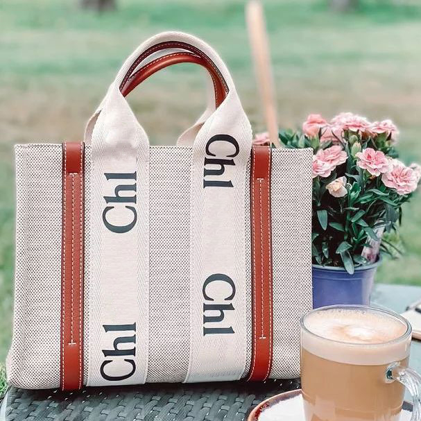 fashion shopping Beach woody bag Tote Bags Luxury Shoulder clutch handbags top handle Womens mens Luxury Designer Casual leather Shoulder clutch travel bags hobo
fashion shopping Beach woody bag Tote Bags Luxury Shoulder clutch handbags top handle Womens mens Luxury Designer Casual leather Shoulder clutch travel bags hobo